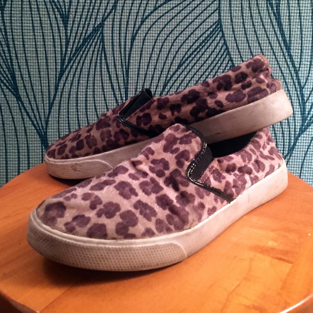 Arizona Jean Co. Cheetah Slip On Sneakers